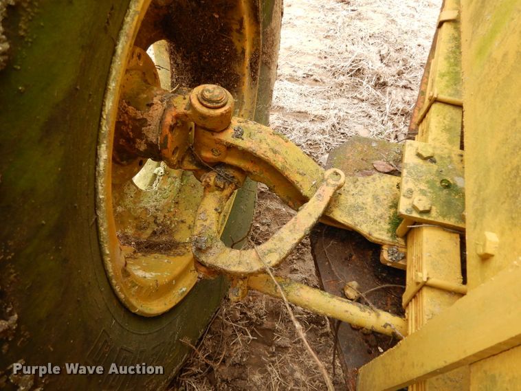 image for item DH2292 Seaman DS-47 soil stabilizer