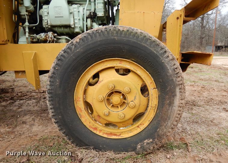 image for item DH2292 Seaman DS-47 soil stabilizer