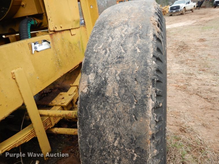 image for item DH2292 Seaman DS-47 soil stabilizer