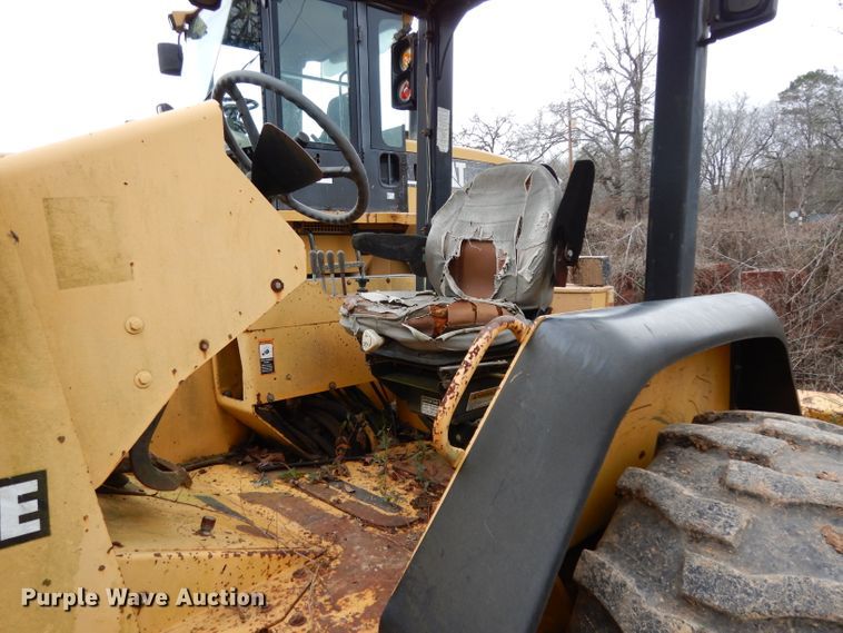 image for item DH2294 John Deere 210LE landscape tractor