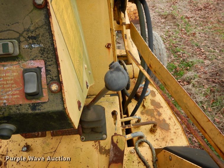 image for item DH2294 John Deere 210LE landscape tractor