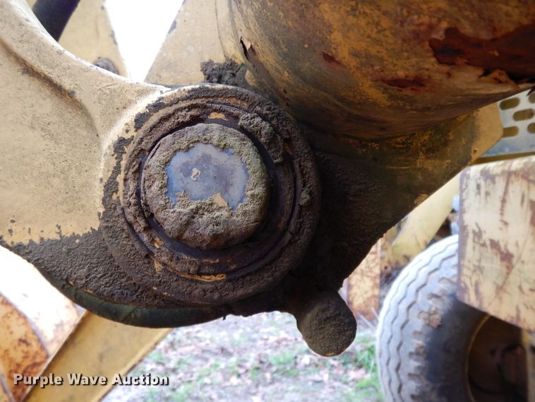 image for item DH2294 John Deere 210LE landscape tractor