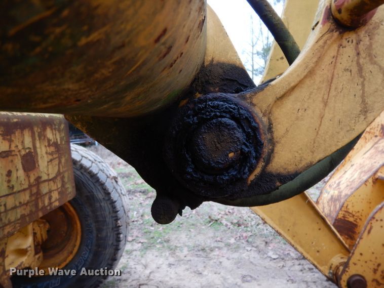 image for item DH2294 John Deere 210LE landscape tractor