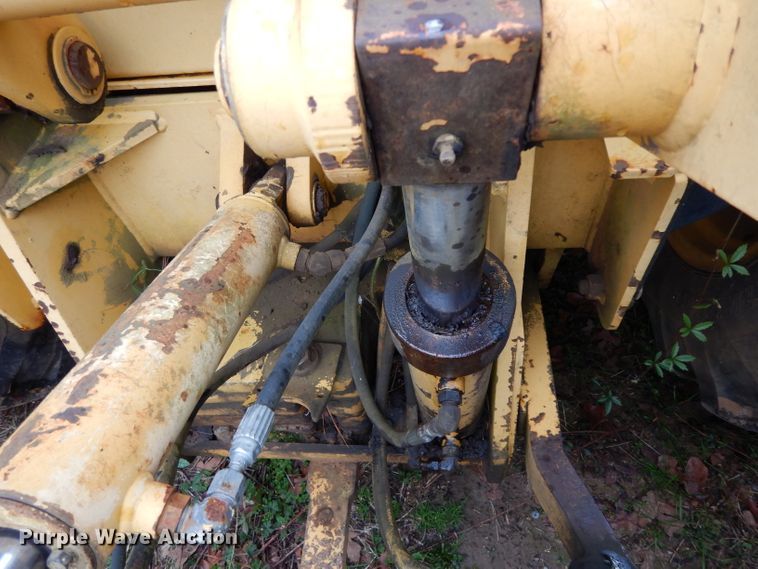 image for item DH2294 John Deere 210LE landscape tractor