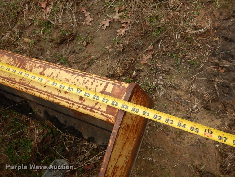 image for item DH2294 John Deere 210LE landscape tractor