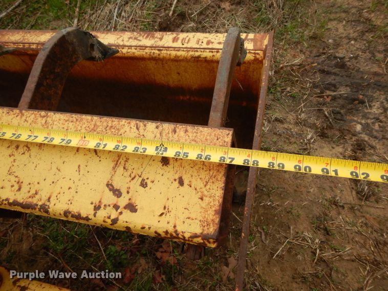 image for item DH2294 John Deere 210LE landscape tractor