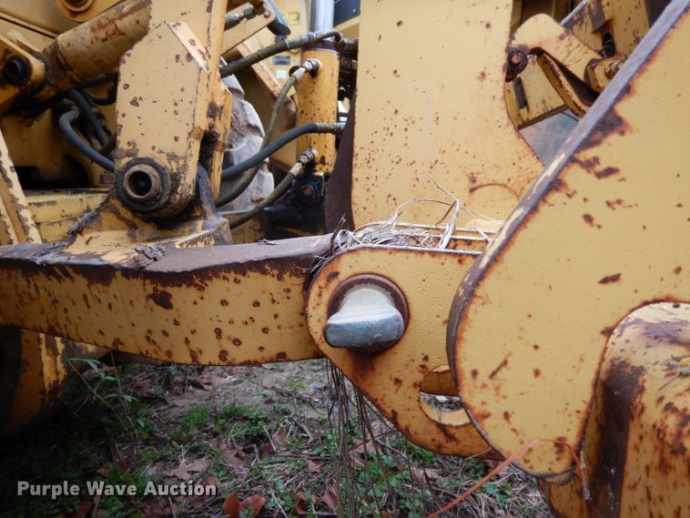 image for item DH2294 John Deere 210LE landscape tractor