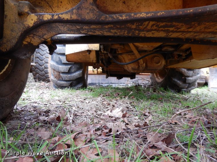 image for item DH2294 John Deere 210LE landscape tractor