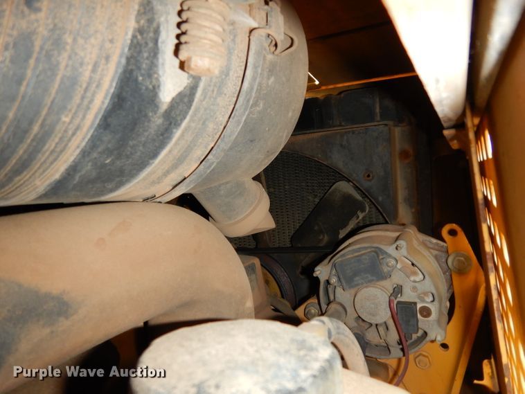 image for item DH2294 John Deere 210LE landscape tractor