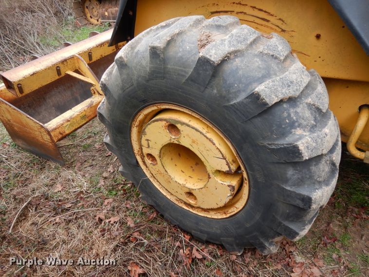 image for item DH2294 John Deere 210LE landscape tractor