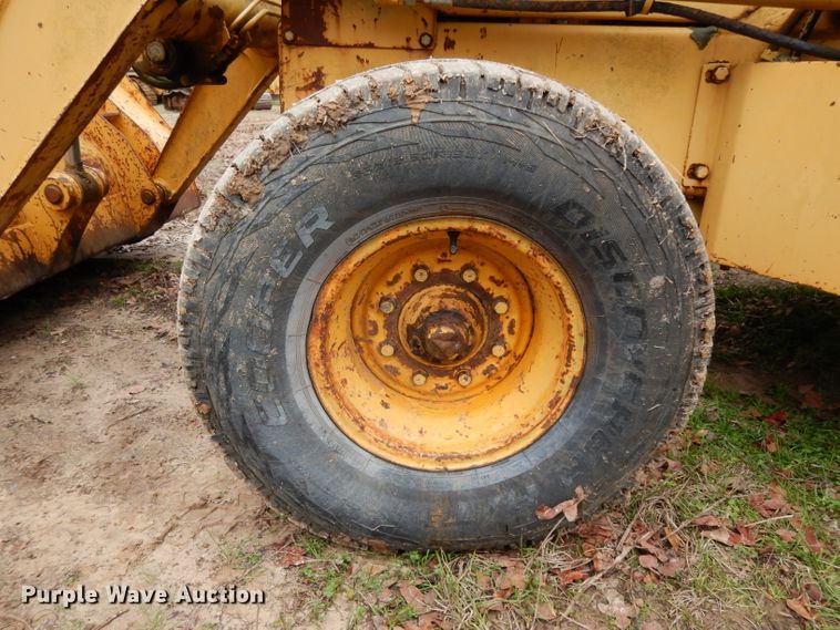 image for item DH2294 John Deere 210LE landscape tractor