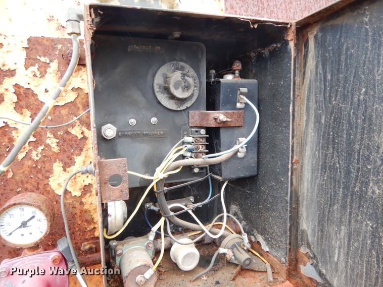 image for item DH2297 Rosco RMT oil distributor trailer