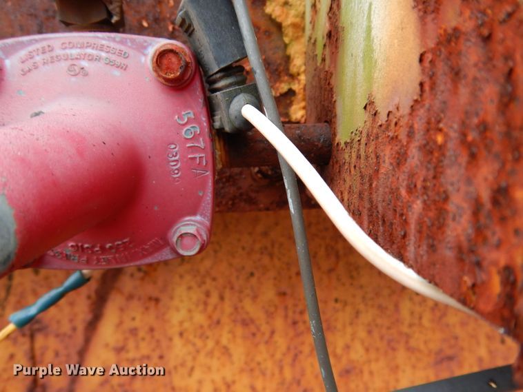 image for item DH2297 Rosco RMT oil distributor trailer