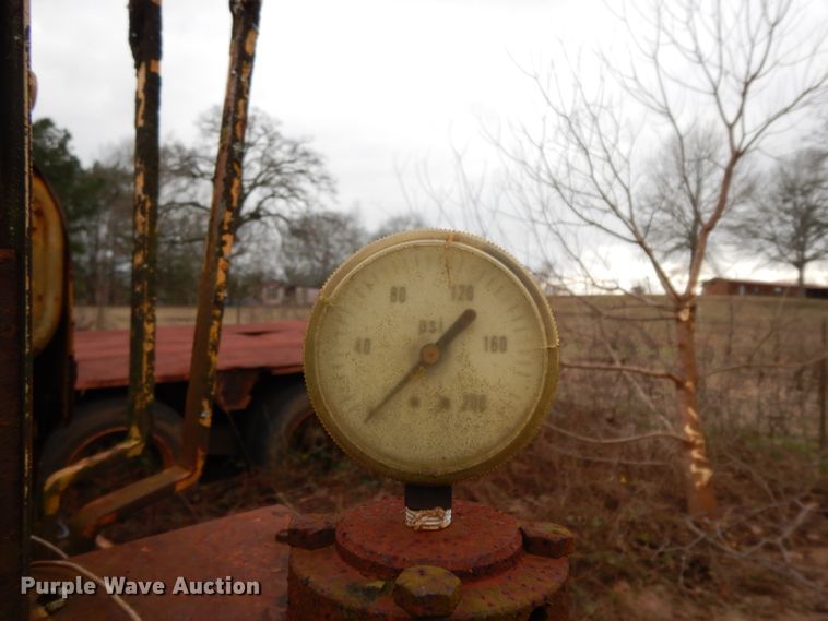 image for item DH2297 Rosco RMT oil distributor trailer