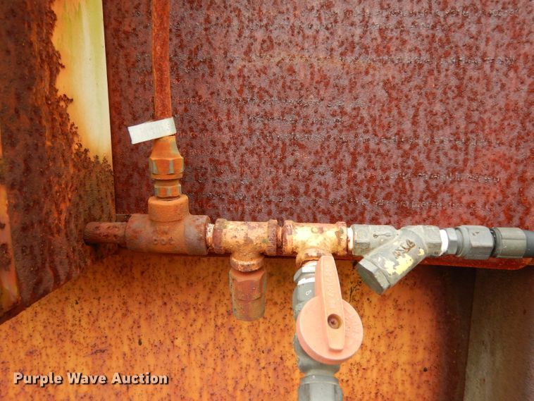 image for item DH2297 Rosco RMT oil distributor trailer