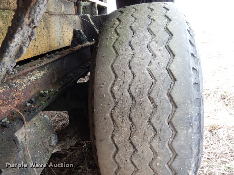 image for item DH2297 Rosco RMT oil distributor trailer