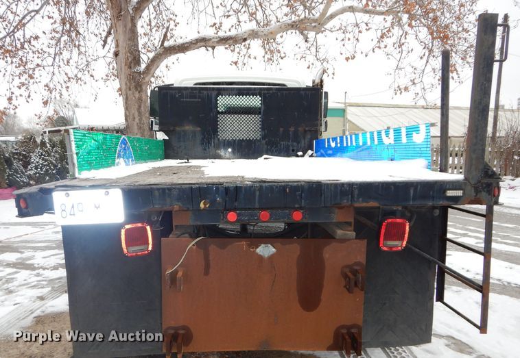 image for item DH4321 2003 International 4200 flatbed truck