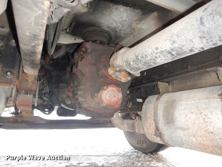 image for item DH4321 2003 International 4200 flatbed truck