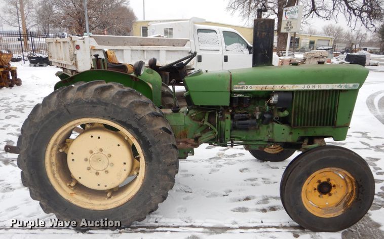 image for item DH4322 John Deere 820 tractor