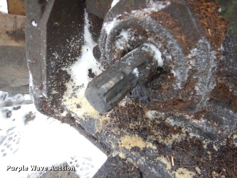 image for item DH4322 John Deere 820 tractor