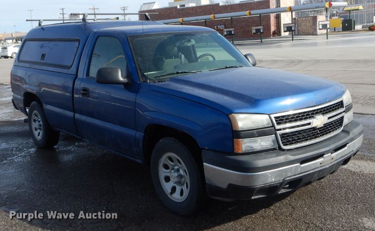 image for item DH6341 2006 Chevrolet Silverado 1500 pickup truck