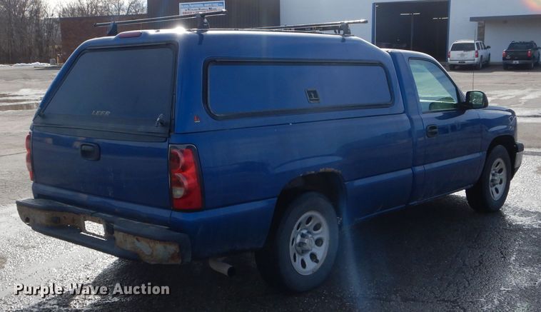 image for item DH6341 2006 Chevrolet Silverado 1500 pickup truck