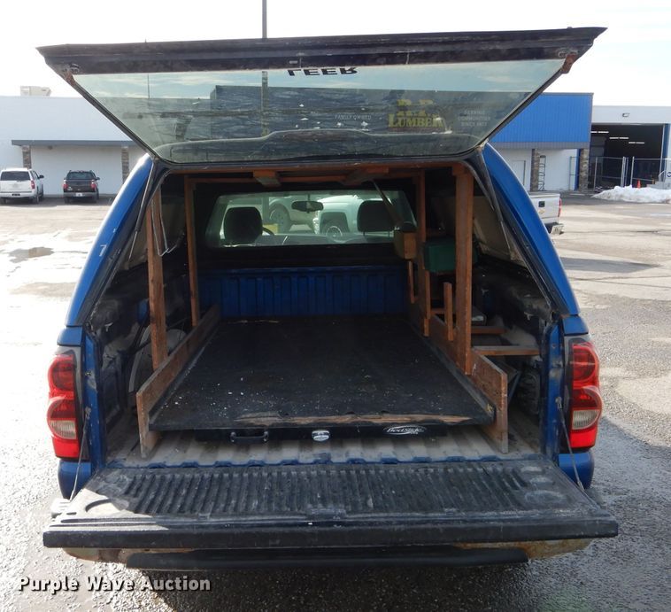 image for item DH6341 2006 Chevrolet Silverado 1500 pickup truck