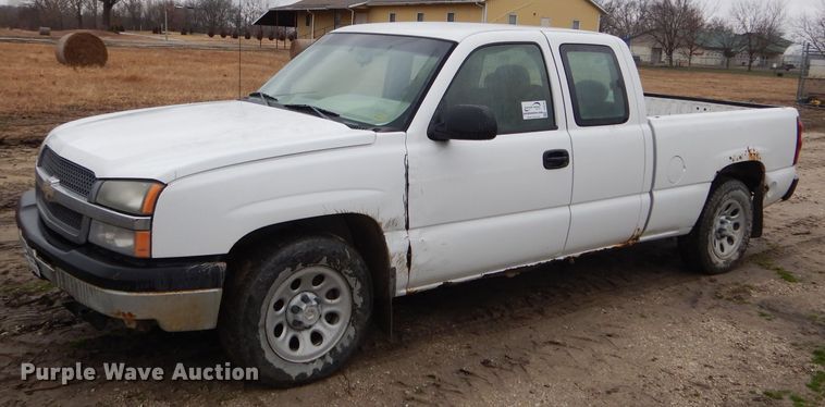image for item DH6355 2005 Chevrolet Silverado 1500 Ext. Cab pickup truck