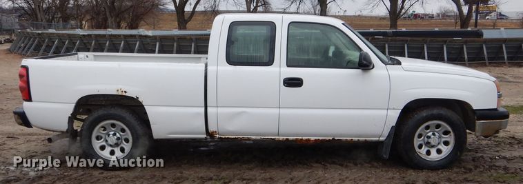 image for item DH6355 2005 Chevrolet Silverado 1500 Ext. Cab pickup truck