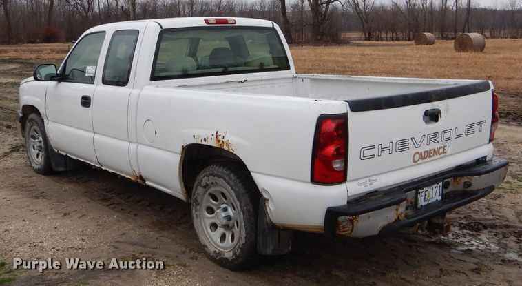 image for item DH6355 2005 Chevrolet Silverado 1500 Ext. Cab pickup truck