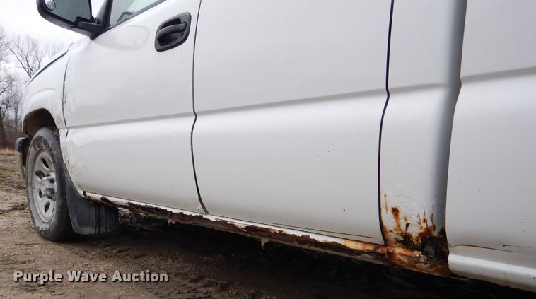 image for item DH6355 2005 Chevrolet Silverado 1500 Ext. Cab pickup truck