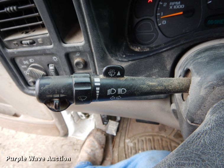 image for item DH6355 2005 Chevrolet Silverado 1500 Ext. Cab pickup truck