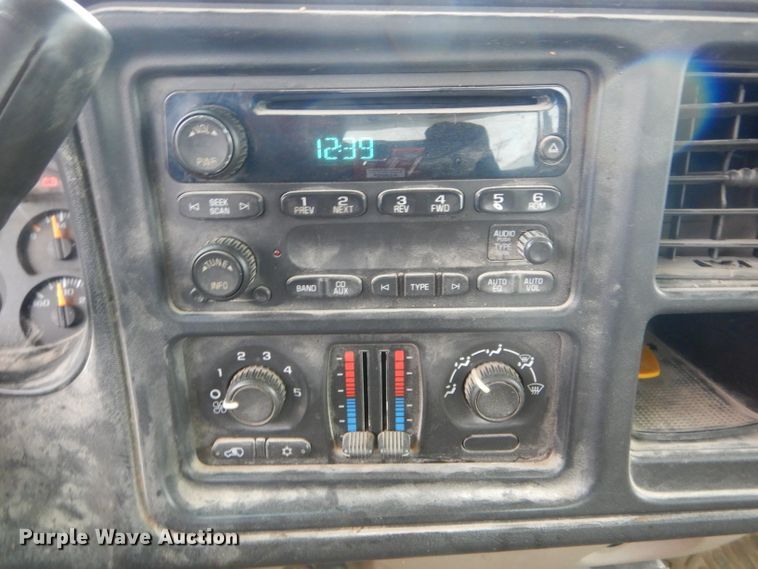 image for item DH6355 2005 Chevrolet Silverado 1500 Ext. Cab pickup truck