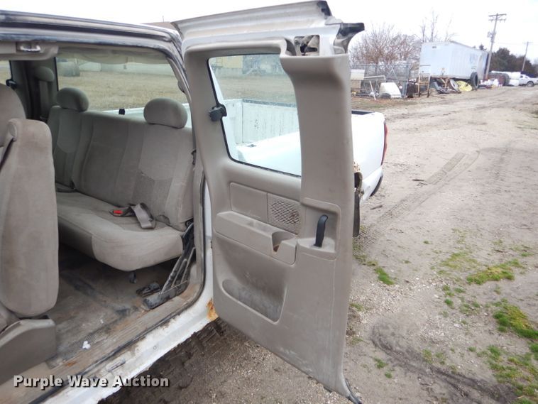 image for item DH6355 2005 Chevrolet Silverado 1500 Ext. Cab pickup truck