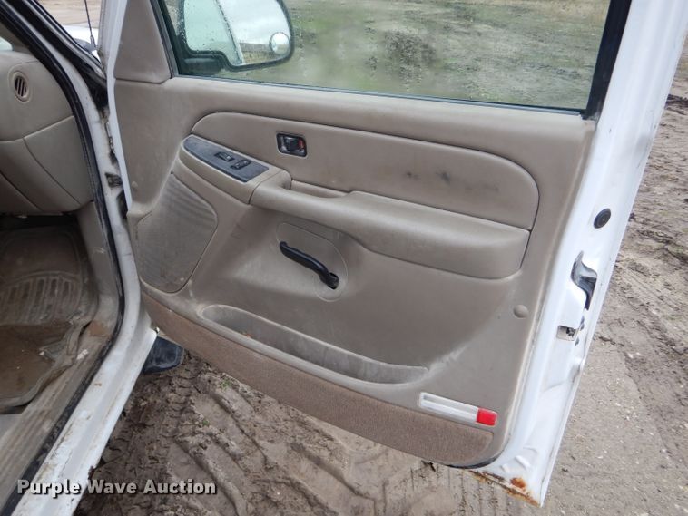 image for item DH6355 2005 Chevrolet Silverado 1500 Ext. Cab pickup truck