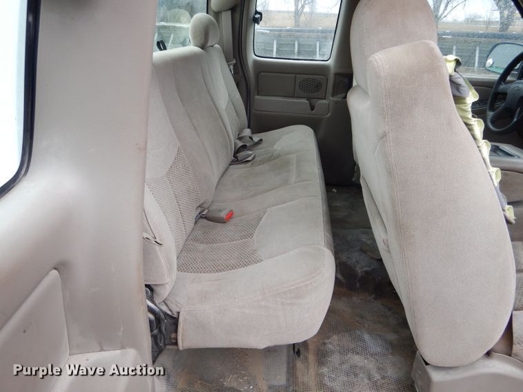 image for item DH6355 2005 Chevrolet Silverado 1500 Ext. Cab pickup truck