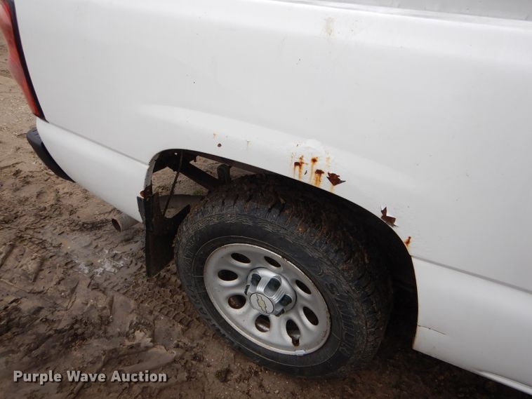 image for item DH6355 2005 Chevrolet Silverado 1500 Ext. Cab pickup truck