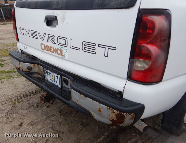 image for item DH6355 2005 Chevrolet Silverado 1500 Ext. Cab pickup truck