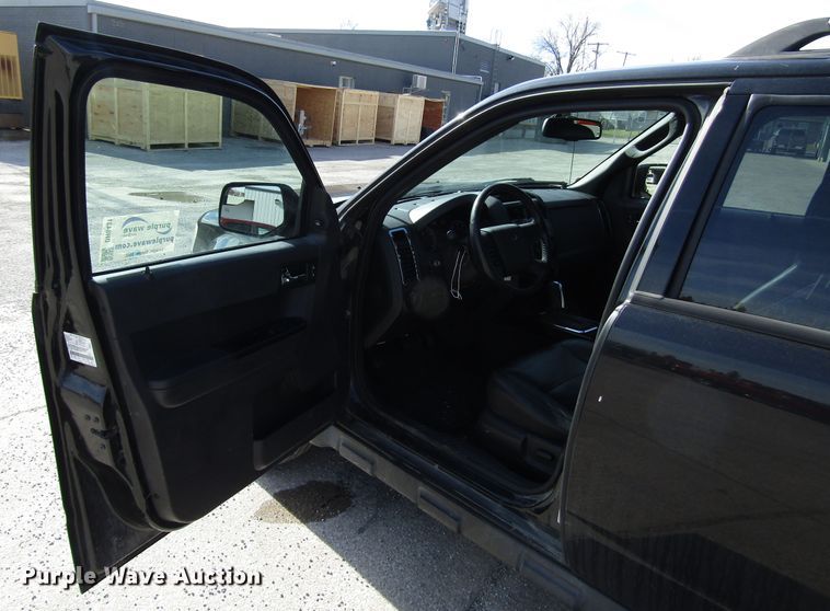 image for item DH8431 2011 Ford Escape Limited SUV