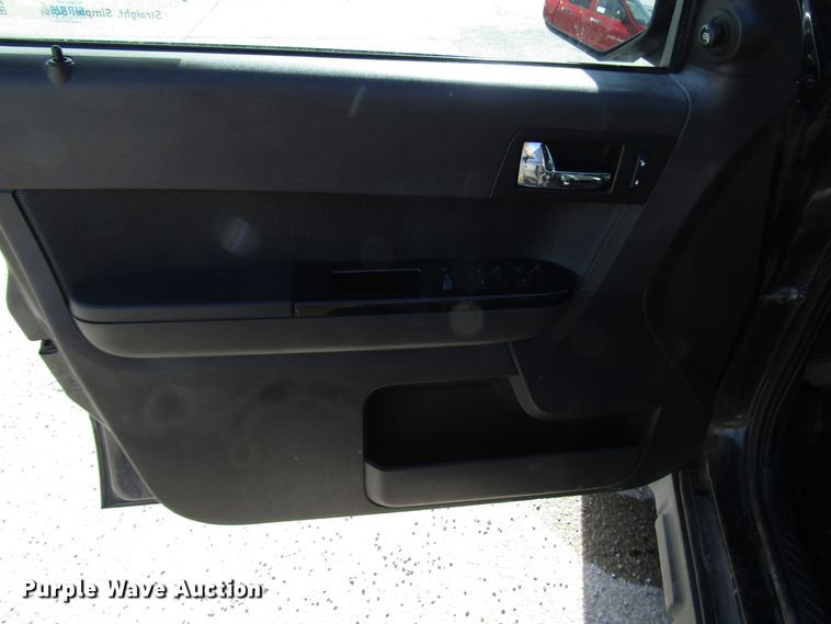 image for item DH8431 2011 Ford Escape Limited SUV