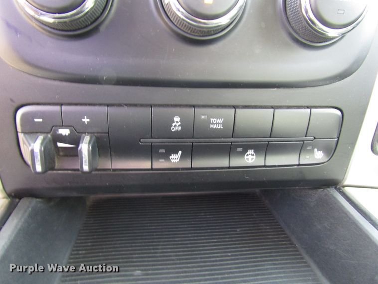 image for item DH8433 2013 Dodge Ram 1500 Crew Cab pickup truck