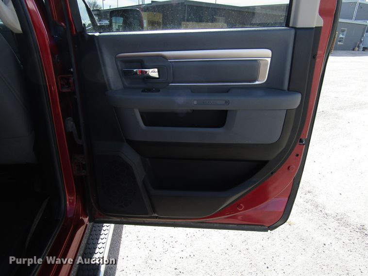 image for item DH8433 2013 Dodge Ram 1500 Crew Cab pickup truck