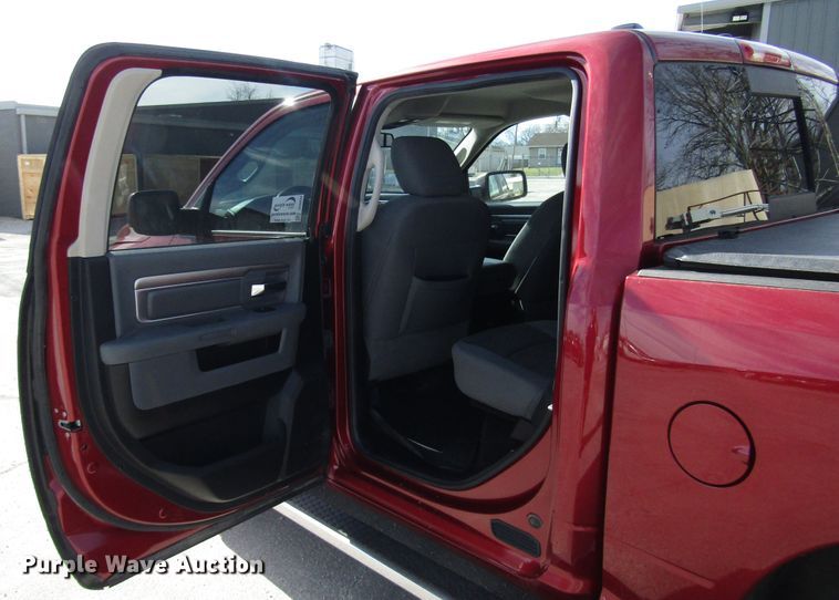 image for item DH8433 2013 Dodge Ram 1500 Crew Cab pickup truck