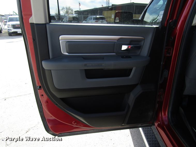 image for item DH8433 2013 Dodge Ram 1500 Crew Cab pickup truck