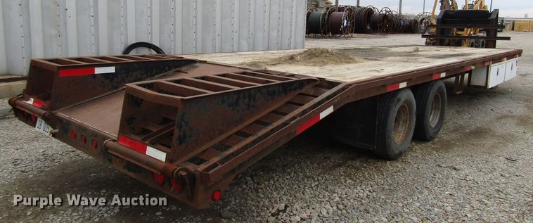 image for item DH8436 2004 Circle M equipment trailer