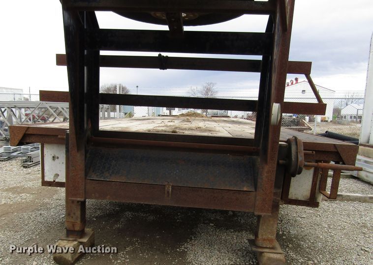 image for item DH8436 2004 Circle M equipment trailer