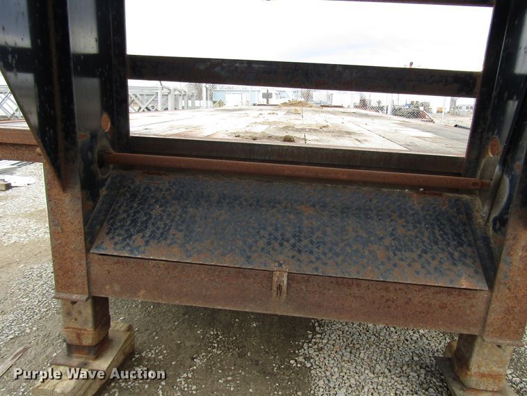 image for item DH8436 2004 Circle M equipment trailer