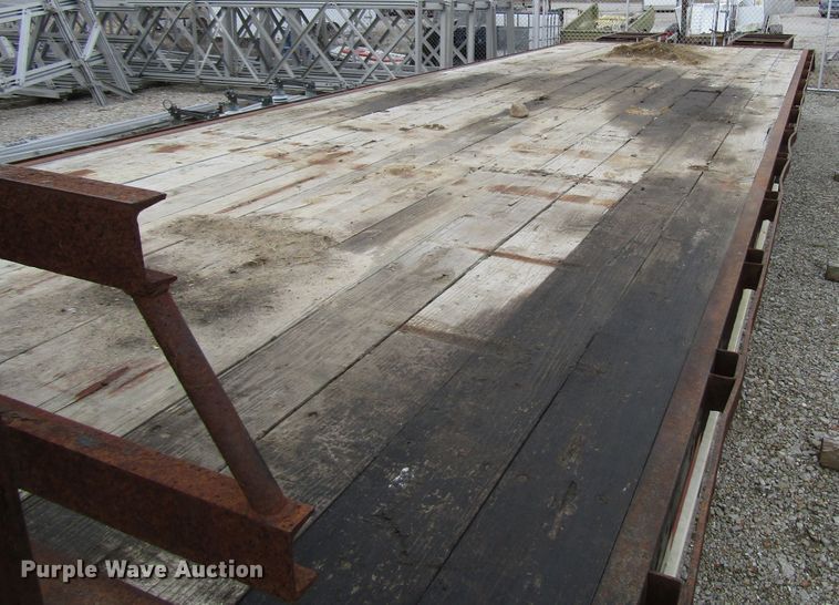 image for item DH8436 2004 Circle M equipment trailer