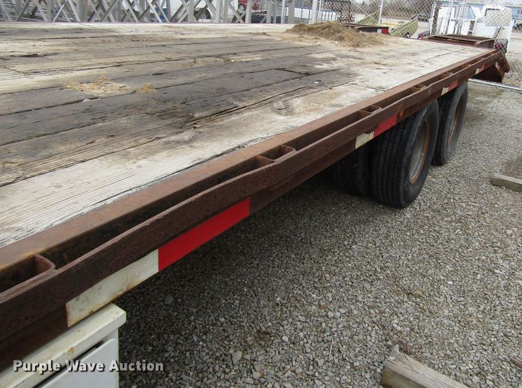 image for item DH8436 2004 Circle M equipment trailer