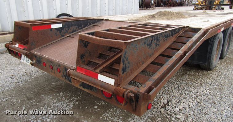 image for item DH8436 2004 Circle M equipment trailer